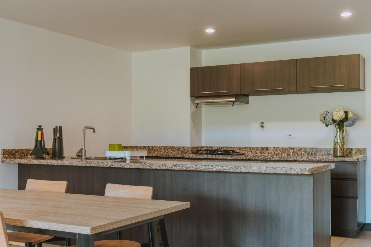 Travelers Rio Verde Living Suites Rionegro Exteriér fotografie