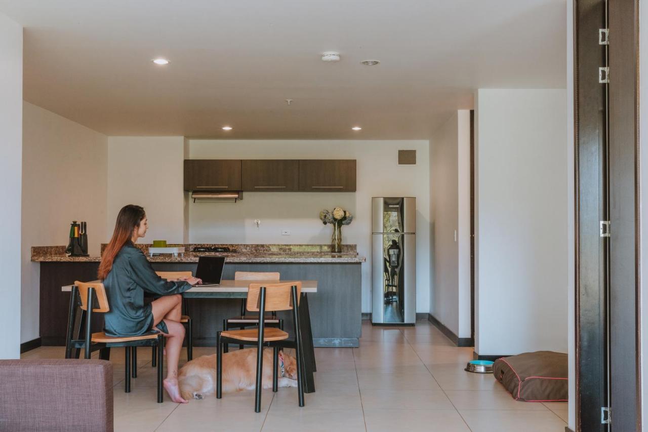 Travelers Rio Verde Living Suites Rionegro Exteriér fotografie